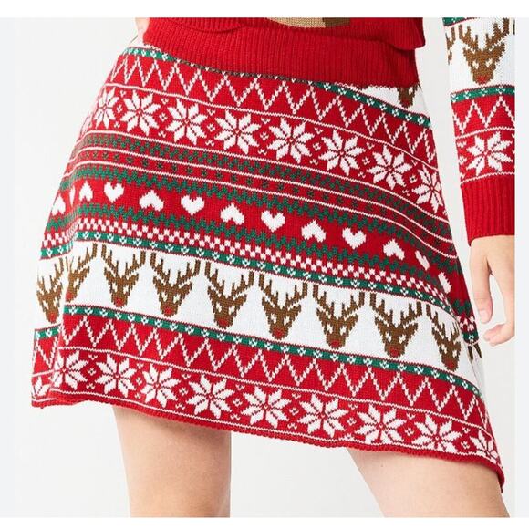 Born Famous Women Christmas Holiday Snowflake/Reindeer Sweater Mini Skirt Sz.Med - Picture 1 of 10
